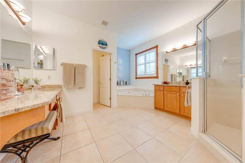 4 bedroom Single Family Residence at 1648 Marina Lake Drive, Ashley Cove Unit Two, Kissimmee — photo 4