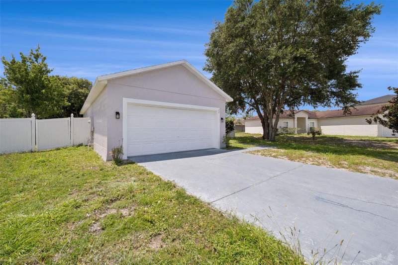3 bedroom Single Family Residence at 20 Coventry Court, Poinciana Village 2 Nbhd 1, Kissimmee — photo 2