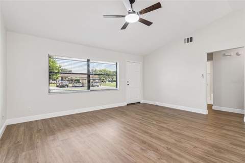 12441 Orangewood Circle, Tavares FL - photo 10 of 32
