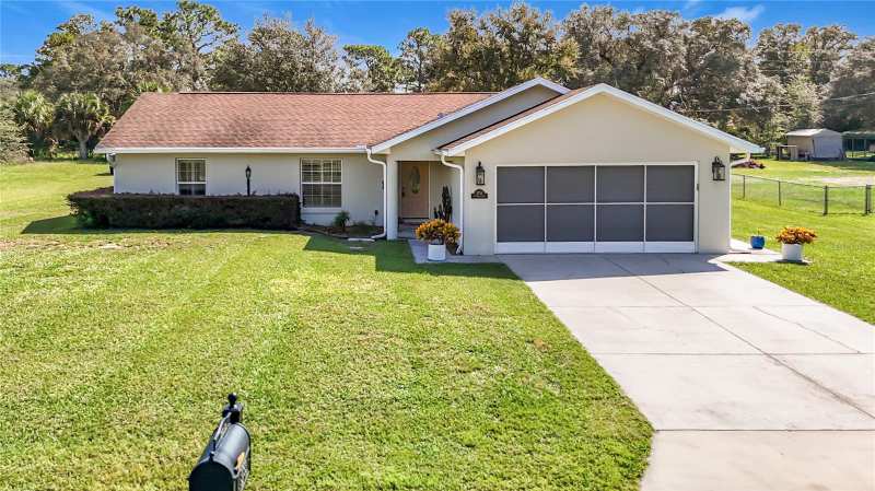 3 bedroom Single Family Residence at 3753 S Emma Jane Terrace, Grover Cleveland Estates Unit 03, Homosassa — photo 1