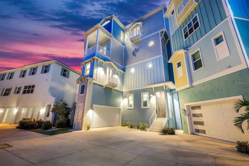 4 bedroom Single Family Residence at 5826 Shell Cove Drive, Waterfront/Cape Harbour, Cape Coral — photo 2