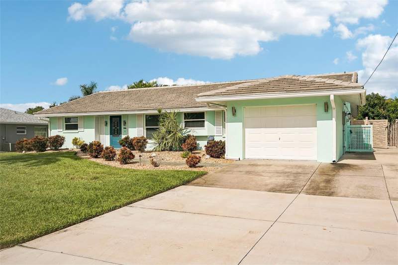 3 bedroom Single Family Residence at 4390 Albacore Circle, Port Charlotte Sec 037, Port Charlotte — photo 3