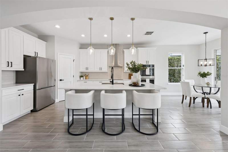 6 bedroom Single Family Residence at 1812 Lake Roberts Landing Drive, Lake Roberts Lndg E, Winter Garden — photo 4