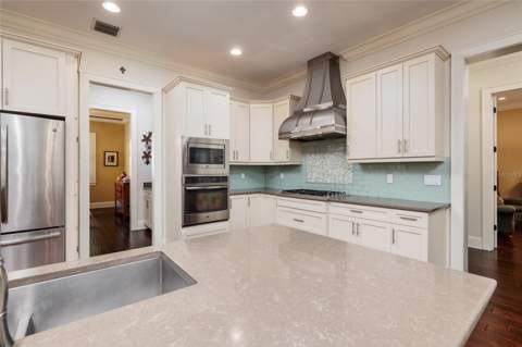 852 Cordova Boulevard, St Petersburg FL - photo 13 of 82