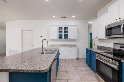 36077 Stable Wilk Avenue, Zephyrhills FL - photo 14 of 40