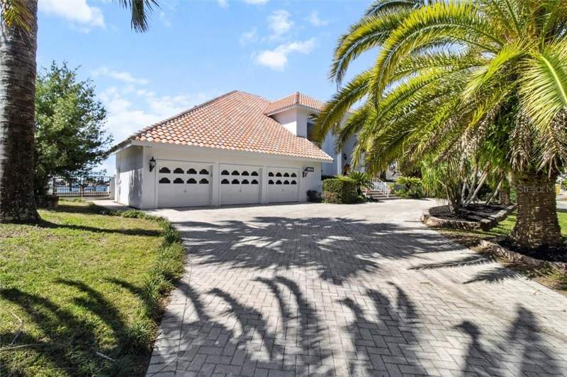 4 bedroom Single Family Residence at 1128 N Circle Drive, Crystal River, Crystal River — photo 5