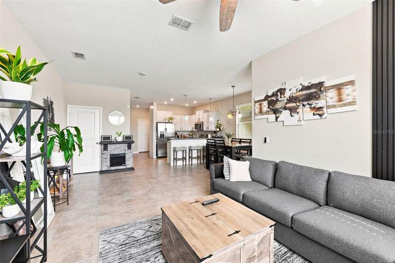 3 bedroom Townhouse at 15548 Florence Hollow Place, Cypress Crk Prcl K Ph 1, Sun City Center — photo 5