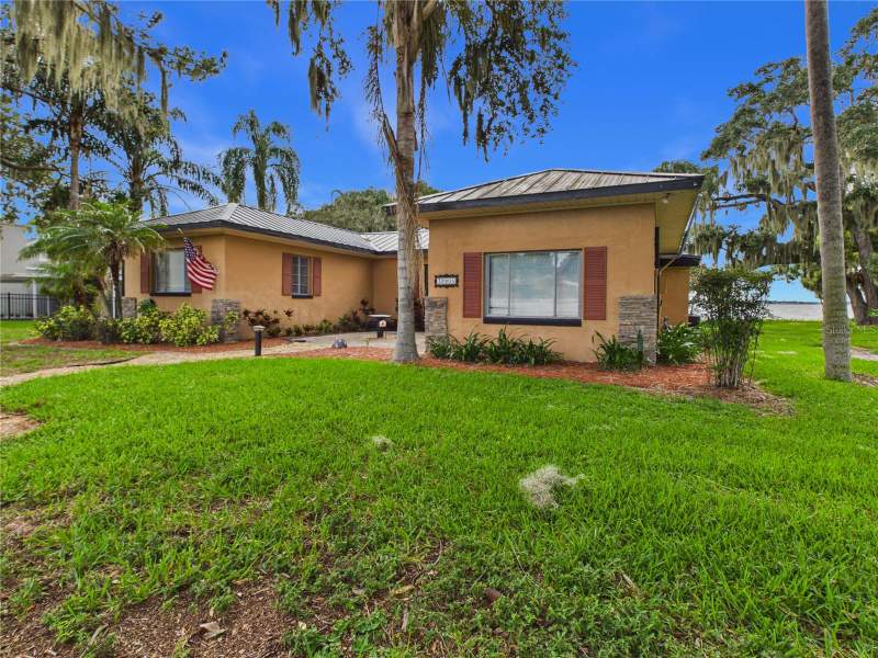 3 bedroom Single Family Residence at 32805 Lake Eustis Drive, Hardens, Tavares — photo 2