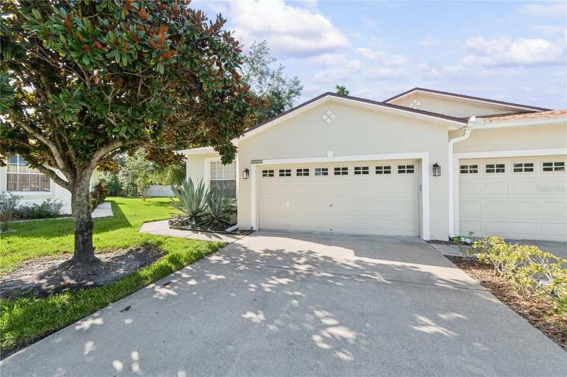 3 bedroom Villa at 10531 Fire Oak Court, Lake St Charles Unit 15, Riverview — photo 1
