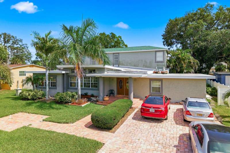 4 bedroom Single Family Residence at 850 36th Avenue, Bayou Vista Rep, St Petersburg — photo 2