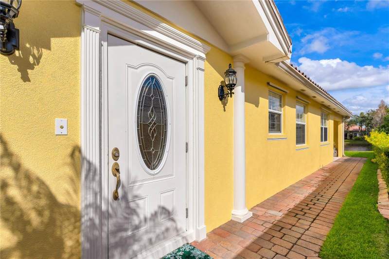 2 bedroom Half Duplex at 11831 Fan Tail Lane, Villagewalk/Lk Nonaa 01B, Orlando — photo 2