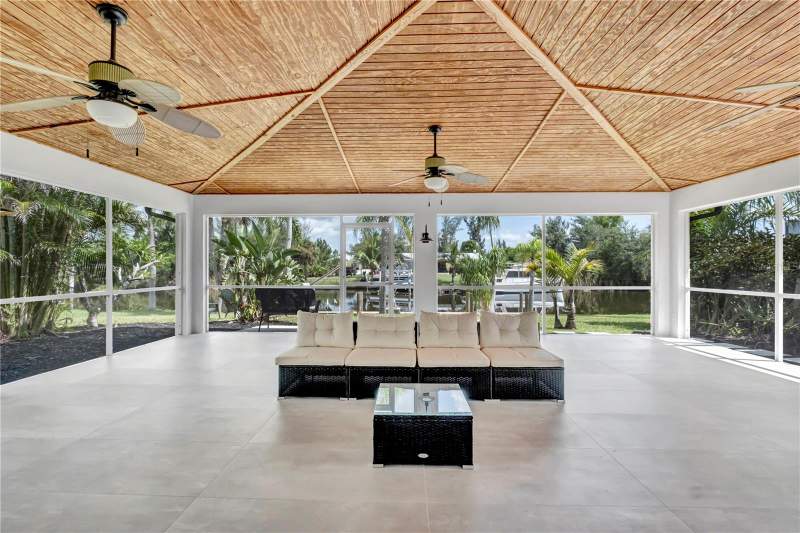 2 bedroom Single Family Residence at 15180 Lyneburg Avenue, Port Charlotte Sec 082, Port Charlotte — photo 4