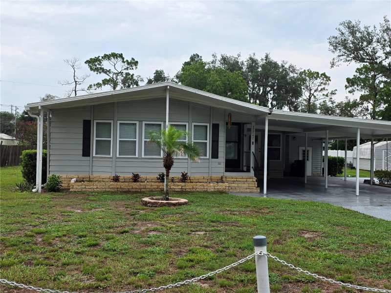 3 bedroom Manufactured Home at 37747 Silver Pines Avenue, Zephyrhills Colony Co, Zephyrhills — photo 1