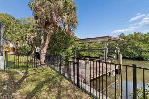 8402 Boxwood Drive, Tampa FL - photo 24 of 31