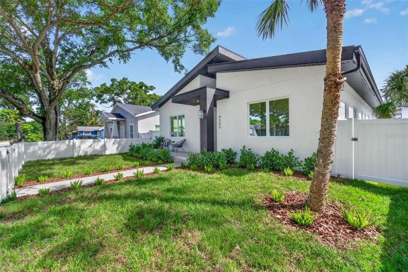 4 bedroom Single Family Residence at 4365 Iris Street, New Home Sub, St Petersburg — photo 3