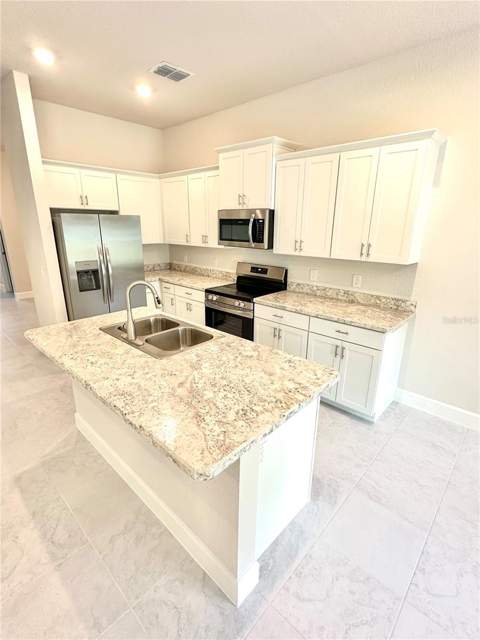 4635 NE 32nd Place, Ocala FL - photo 6 of 12