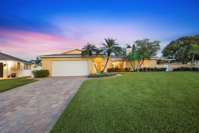 3 bedroom Single Family Residence at 1484 47th Avenue, Waterway Estates Sec 2, St Petersburg — photo 3