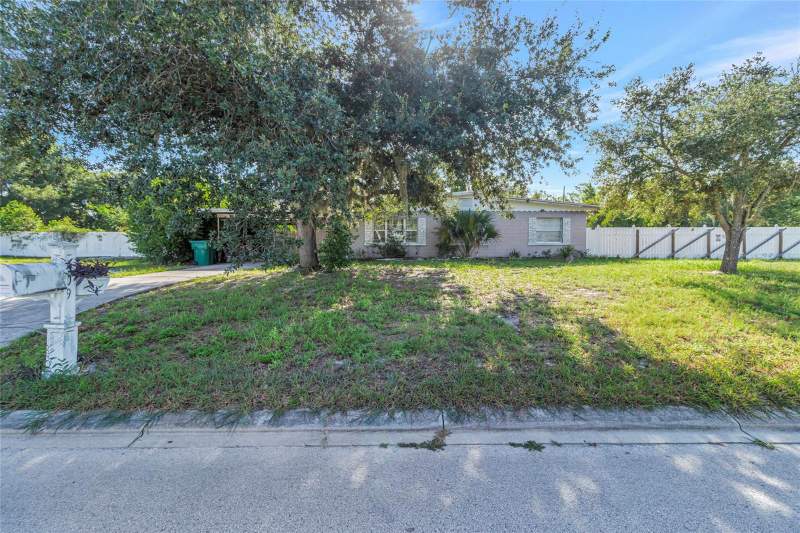 3 bedroom Single Family Residence at 809 Donnelly Street, Eustis Badger, Eustis — photo 4