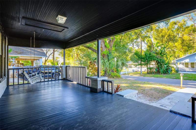 2 bedroom Single Family Residence at 211 E Cluster Avenue, Vine Park, Tampa — photo 3