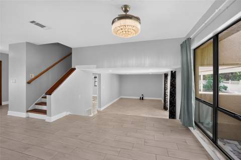 7001 Baywood Court, Tampa FL - photo 10 of 37