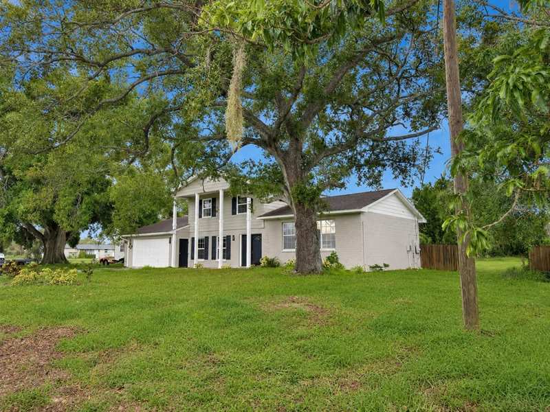4 bedroom Single Family Residence at 118 2nd Street, Pelican Point, Ruskin — photo 1