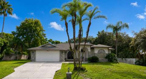 18608 Autumn Lake Boulevard, pool for sale in Hudson
