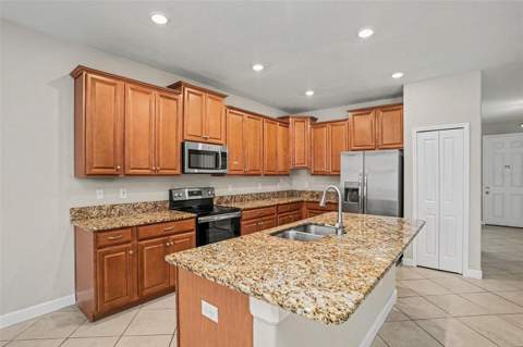 11755 Winterset Cove Drive, Riverview FL - photo 9 of 24