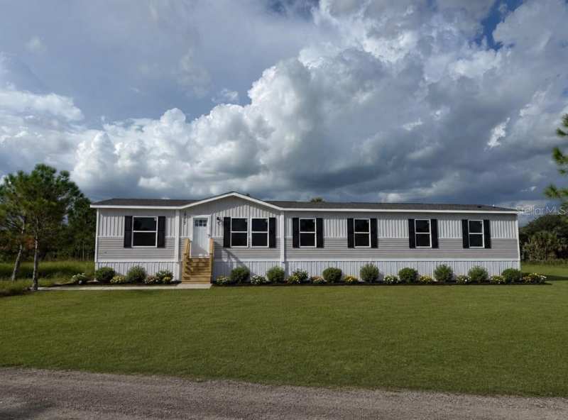4 bedroom Manufactured Home at 16117 NW 284th Street, Viking 01, Okeechobee — photo 1