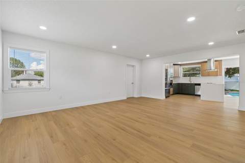 2102 W Ferris Avenue, Tampa FL - photo 11 of 94