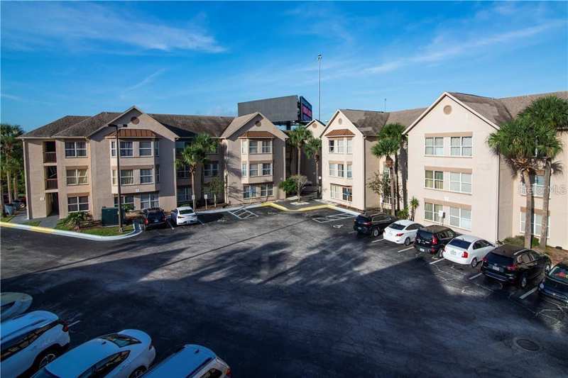 1 bedroom Condo - Hotel at 3100 Parkway Boulevard #726, Parkway Palms Resort Maingate Condo, Kissimmee — photo 1