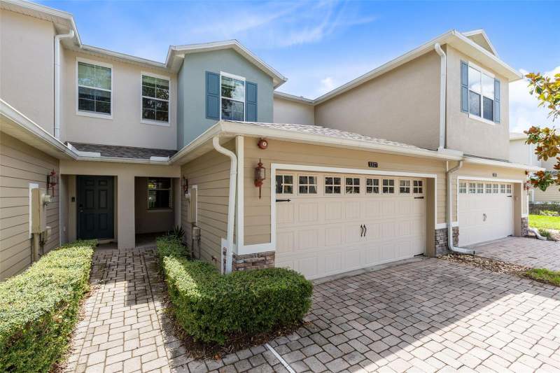3 bedroom Townhouse at 1327 Priory Circle #1327, Stoneybrook West Unit 8, Winter Garden — photo 2