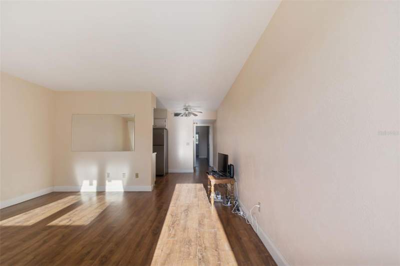 1 bedroom Condominium at 4565 Duhme Road #203, Madrigal Apts Unit 1 Condo, St Petersburg — photo 3