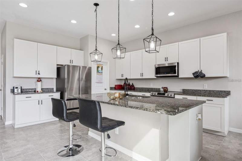 4 bedroom Single Family Residence at 2091 Brillante Drive, Sola Vista, St Cloud — photo 3