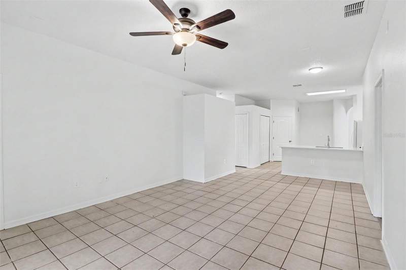 4 bedroom Single Family Residence at 3709 Cinnamon Fern Loop, Savannas Ph 02, Clermont — photo 4