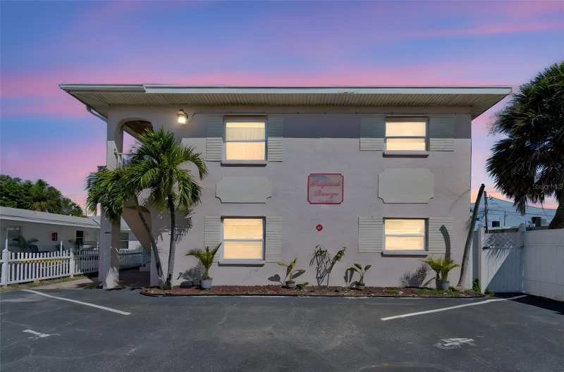 1 bedroom Condominium at 525 73rd Ave #5, Tropical Breeze Condo, St Pete Beach — photo 1