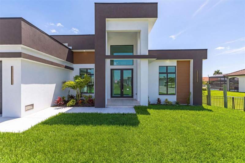 4 bedroom Single Family Residence at 1503 NW 38 Avenue, Cape Coral, Cape Coral — photo 4