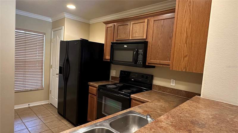 2 bedroom Townhouse at 6918 Hawthorne Trace Lane, St Charles Place Ph 2, Riverview — photo 3