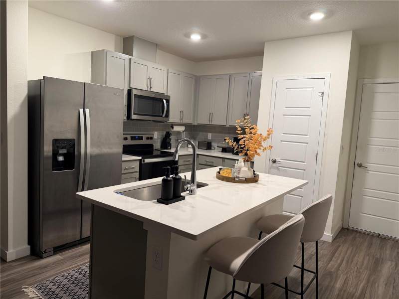 3 bedroom Townhouse at 258 Capulet Cove, Monterey North, Longwood — photo 3