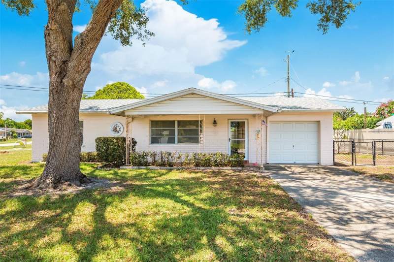 2 bedroom Single Family Residence at 10833 111TH PLACE, ORANGE MANOR, SEMINOLE — photo 2