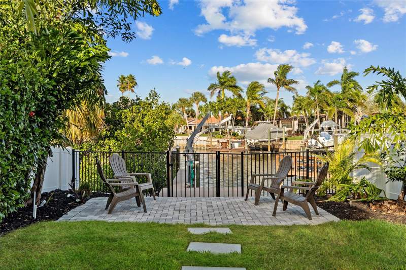 3 bedroom Single Family Residence at 4592 40th Street, Broadwater Unit 2 Blk N, St Petersburg — photo 4