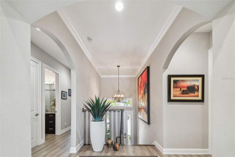 3 bedroom Townhouse at 17 Franklin Court #C, Marina Bay Garden Villas, St Petersburg — photo 4