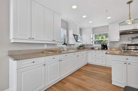 1902 Arrowhead Drive, St Petersburg FL - photo 9 of 49