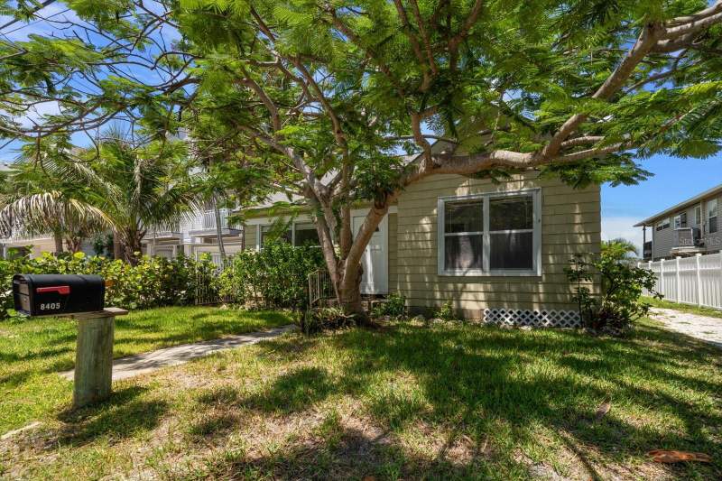 3 bedroom Single Family Residence at 8405 Bayshore Drive, Sunset Beach, Treasure Island — photo 4