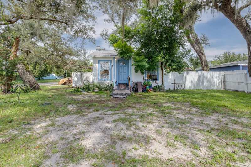 1 bedroom Single Family Residence at 1802 E Annie Street, Tampa Overlook, Tampa — photo 1