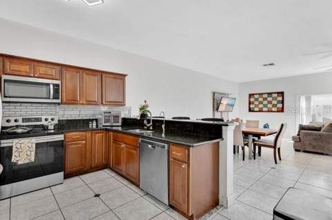 1057 Universal Rest Place, Kissimmee FL - photo 15 of 36