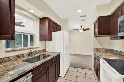 2561 58th Street, St Petersburg FL - photo 6 of 6
