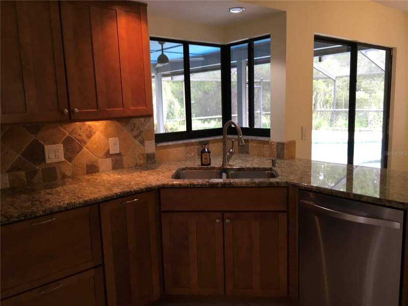 4 bedroom Single Family Residence at 1703 Paddock Drive, Walden Lake, Plant City — photo 3