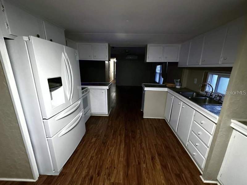 2 bedroom Mobile Home at 120 Oriole Road, Ranch Mobile, Clearwater — photo 3
