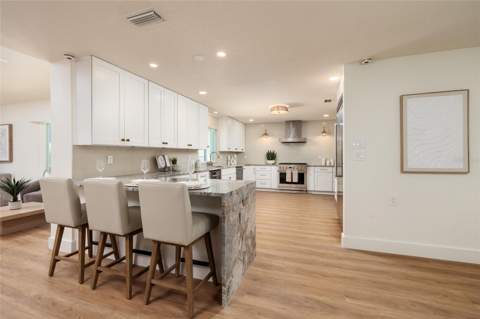 2063 Illinois Avenue, St Petersburg FL - photo 10 of 42