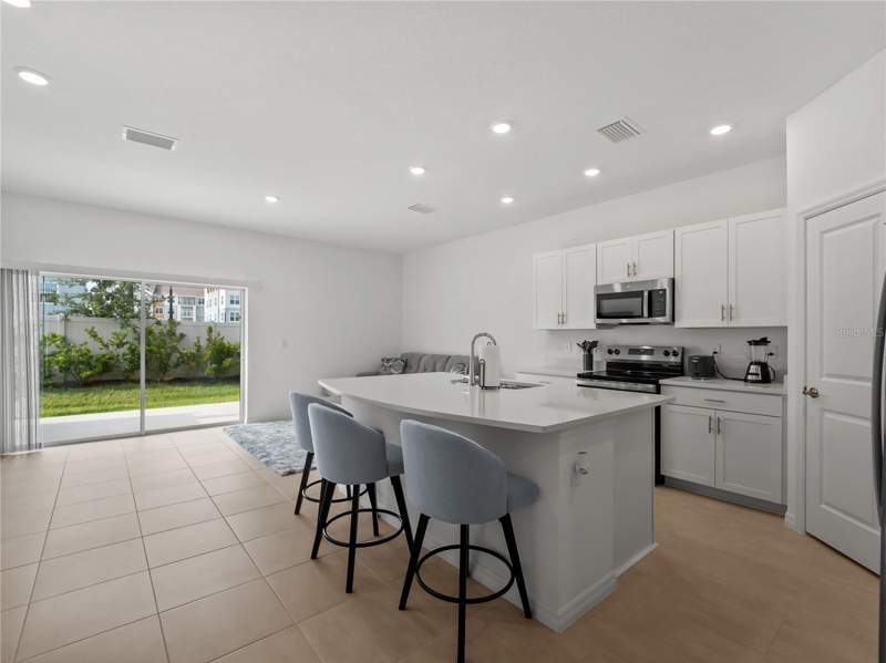 3 bedroom Townhouse at 5901 Biscotti Street, Vinterra Townhomes, Nokomis — photo 2